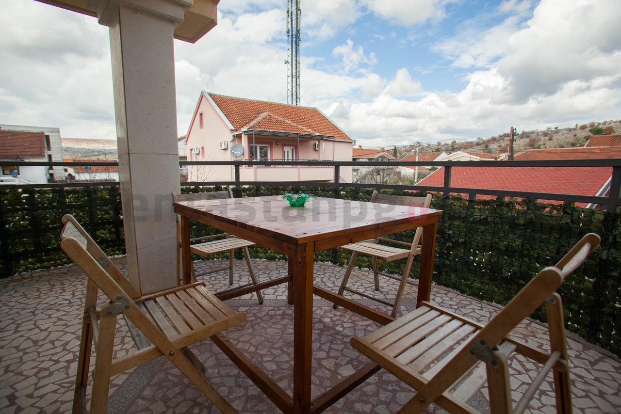 Castelomi Apartment Podgorica Luaran gambar